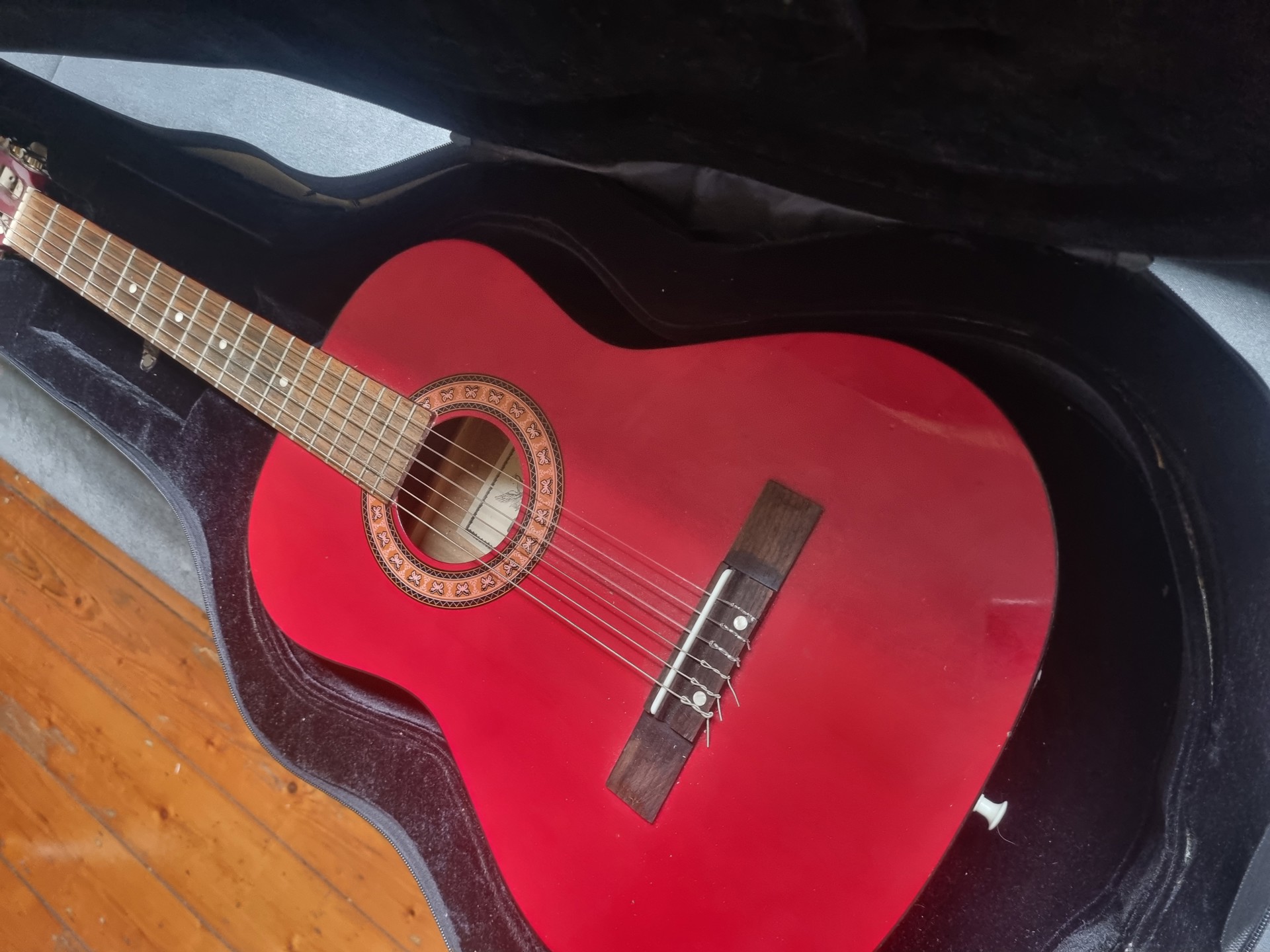 Accostic Gutair with case. - near new. 