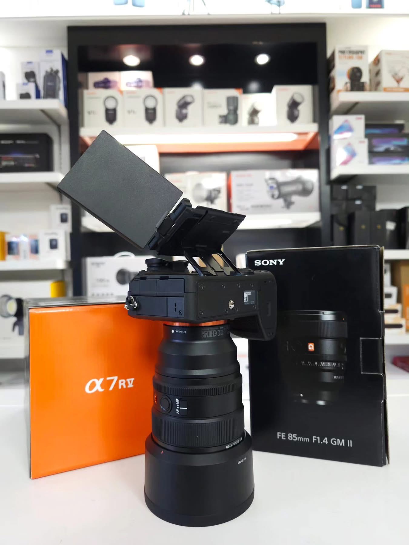 Sony A7R V + FE 85mm F1.4 GM II Lens Brand New