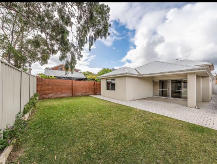 Modern 3 bedroom duplex at NEDLANDS,PERTH WESTERN AUSTRALIA 